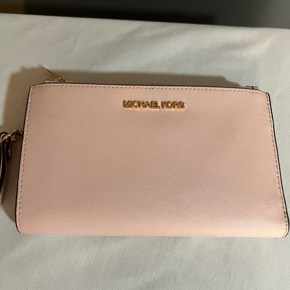 Michael Kors Pink Wallet